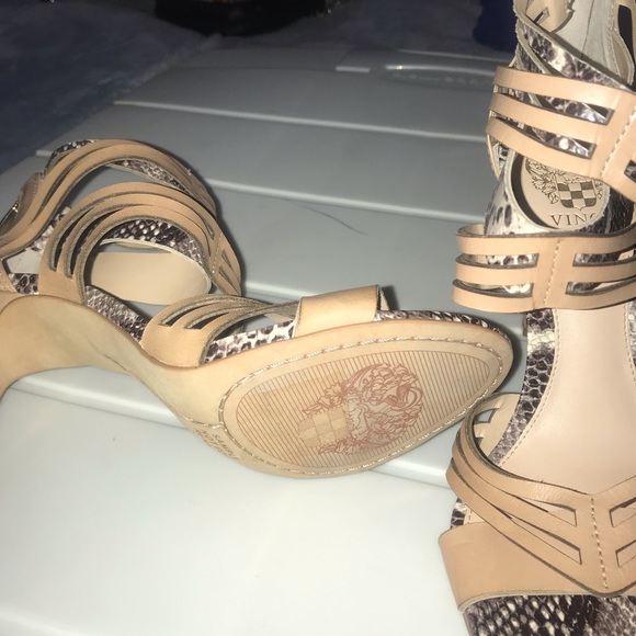 Vince Camuto Snake print Open Toe Stilettos - Picture 5 of 6